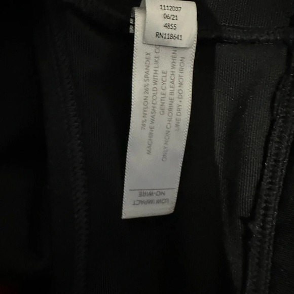 Livi Active Black strappy sprots bra, size L - Picture 5 of 5